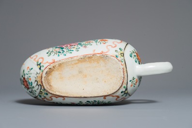 A Chinese famille rose coffee pot and a bourdalou, Qianlong