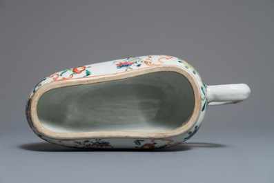 A Chinese famille rose coffee pot and a bourdalou, Qianlong