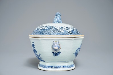 A Chinese blue and white tureen and cover on stand, Qianlong