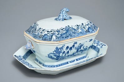 A Chinese blue and white tureen and cover on stand, Qianlong