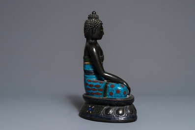 Un mod&egrave;le de Bouddha en &eacute;maux cloisonn&eacute;s, Chine, 19&egrave;me