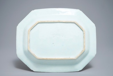 A Chinese blue and white tureen and cover on stand, Qianlong