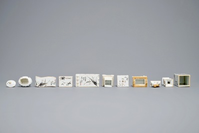 Acht Chinese qianjiang cai scholar's objects, gemerkt You Shi, 19/20e eeuw