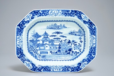 A Chinese blue and white tureen and cover on stand, Qianlong