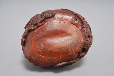 A Chinese carved bamboo brushwasher, 19/20th C.