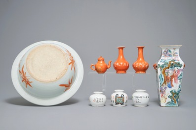 A small collection of Chinese famille rose and qianjiang cai wares, 19/20th C.