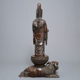 Un grand groupe de Kannon sur Shi-shi en bronze, Meiji, 19&egrave;me