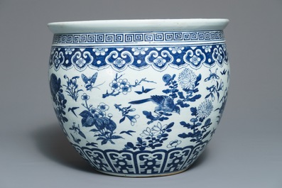 A Chinese blue and white dish and a fish bowl with floral design, Kangxi and 19th C.