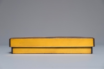 Une bo&icirc;te &agrave; calligraphie 'Suzuribako', laqu&eacute;e et dor&eacute;e, avec sa pierre &agrave; encre, Meiji, 19&egrave;me
