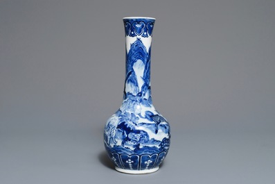 A Chinese blue and white bottle vase with animals, Xuande mark, 19th C.