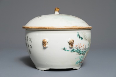 Een Chinese qianjiang cai dekselkom, 19/20e eeuw