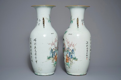 Une paire de vases en porcelaine de Chine famille rose &agrave; d&eacute;cor de figures, 19/20&egrave;me