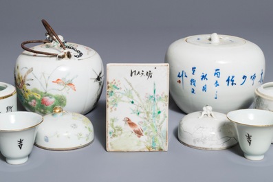Un lot vari&eacute; en porcelaine de Chine famille rose et qianjiang cai, 19&egrave;me
