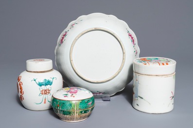 A various collection Chinese famille rose porcelain, 18/19th C.