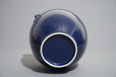 A Chinese monochrome blue vase with bird's head-shaped handles, Yongzheng mark, 18/19th C.