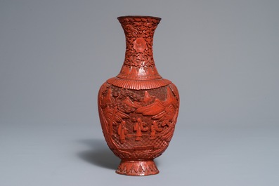 Un vase et une bo&icirc;te couverte de forme ronde en laque rouge, Chine, 19/20&egrave;me