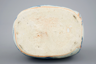 A Chinese blue and white kraak porcelain frog-shaped kendi, Wanli