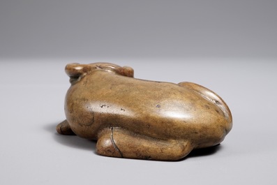 Un presse-papiers en bronze en forme de buffle, Chine, 18/19&egrave;me