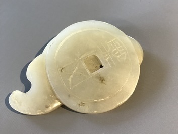 Nine various Chinese jade carvings, 20th C.