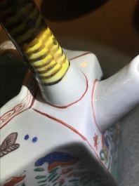 Een Chinese famille verte theepot met deksel, Kangxi