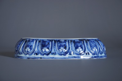 A Chinese blue and white lotus throne-shaped stand, Xuande mark, 19/20th C.