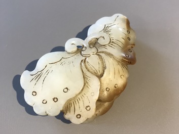 Nine various Chinese jade carvings, 20th C.