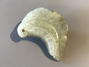 Nine various Chinese jade carvings, 20th C.