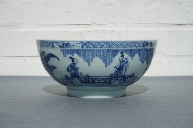 A Chinese blue and white bowl with figurative design all around, Kangxi/Yongzheng