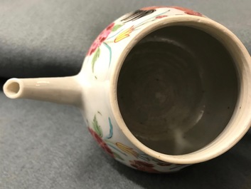A Chinese famille rose teapot with roosters, Yongzheng