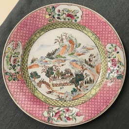 Een paar Chinese famille rose borden met berglandschappen, Yongzheng