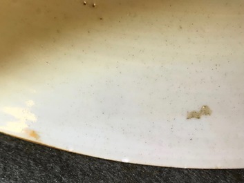 A large Chinese armorial dish, Yongzheng/Qianlong