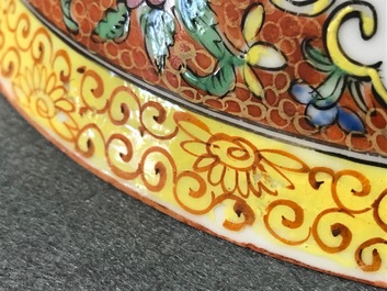 A Chinese Bencharong-style bowl and cover for the Thai market, 19th C.
