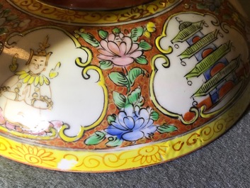 A Chinese Bencharong-style bowl and cover for the Thai market, 19th C.