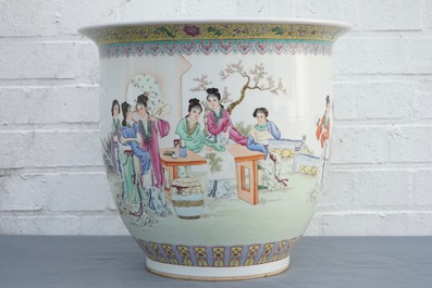 Four Chinese famille rose vases, Republic, 20th C.