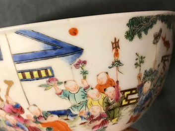 Un bol et une coupe en porcelaine de Chine famille rose, 19/20&egrave;me