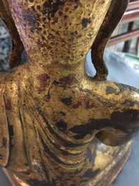 Un grand Bouddha de style Mandalay en bronze laqu&eacute;, dor&eacute; et incrust&eacute;, Birmanie, 19&egrave;me