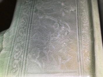 A Chinese celadon jardini&egrave;re and a Korean dragon-handle cup, 19th C.