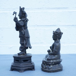 Une figure de Bouddha et une d'un musicien en bronze, Chine et Sino-Tibet, 17/18&egrave;me