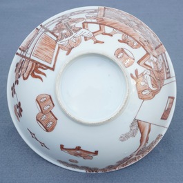 Een Chinese ijzerrode kom en schotel met decor van de ster-goden, 19/20e eeuw