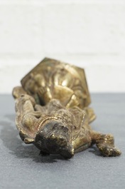 Une figure de Guanyin en bronze dor&eacute;, Chine, Tang ou apr&egrave;s