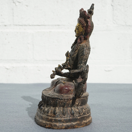Een Chinese gelakte en vergulde bronzen Boeddha Vajrasattva, Ming