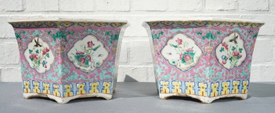A pair of Chinese famille rose Peranakan style jardini&egrave;res, 19th C.