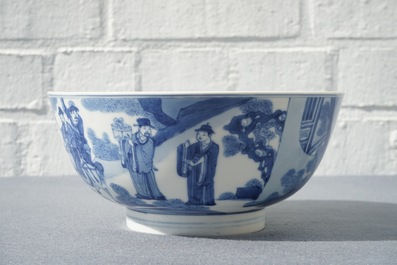 Un bol en porcelaine de Chine bleu et blanc &agrave; d&eacute;cor autour, Kangxi
