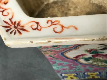 A pair of Chinese famille rose Peranakan style jardini&egrave;res, 19th C.