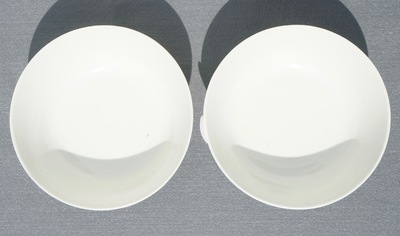 Two Chinese famille rose bowls with warriors, Qianlong mark, 20th C.