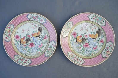 A pair of fine Chinese famille rose rooster plates, Yongzheng
