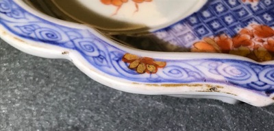 A rare Chinese Imari-style condiments dish with butterflies, Qianlong