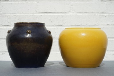 Two Chinese monochrome eggplant- and yellow-glazed jars, 19/20th C