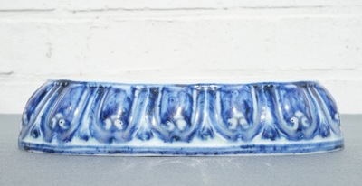 A Chinese blue and white lotus throne-shaped stand, Xuande mark, 19/20th C.