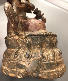 Een Chinese gelakte en vergulde bronzen Boeddha Vajrasattva, Ming